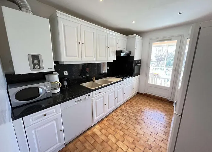 T3 Climatise, 2 Chambres, Balcon, Parking, Proche Plage, Lave-linge - Fr-1-702-22 アパート アグド