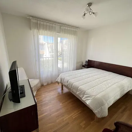 Appartement T3 Climatisé, 2 Chambres, Balcon, Parking, Proche Plage, Lave-linge - Fr-1-702-22